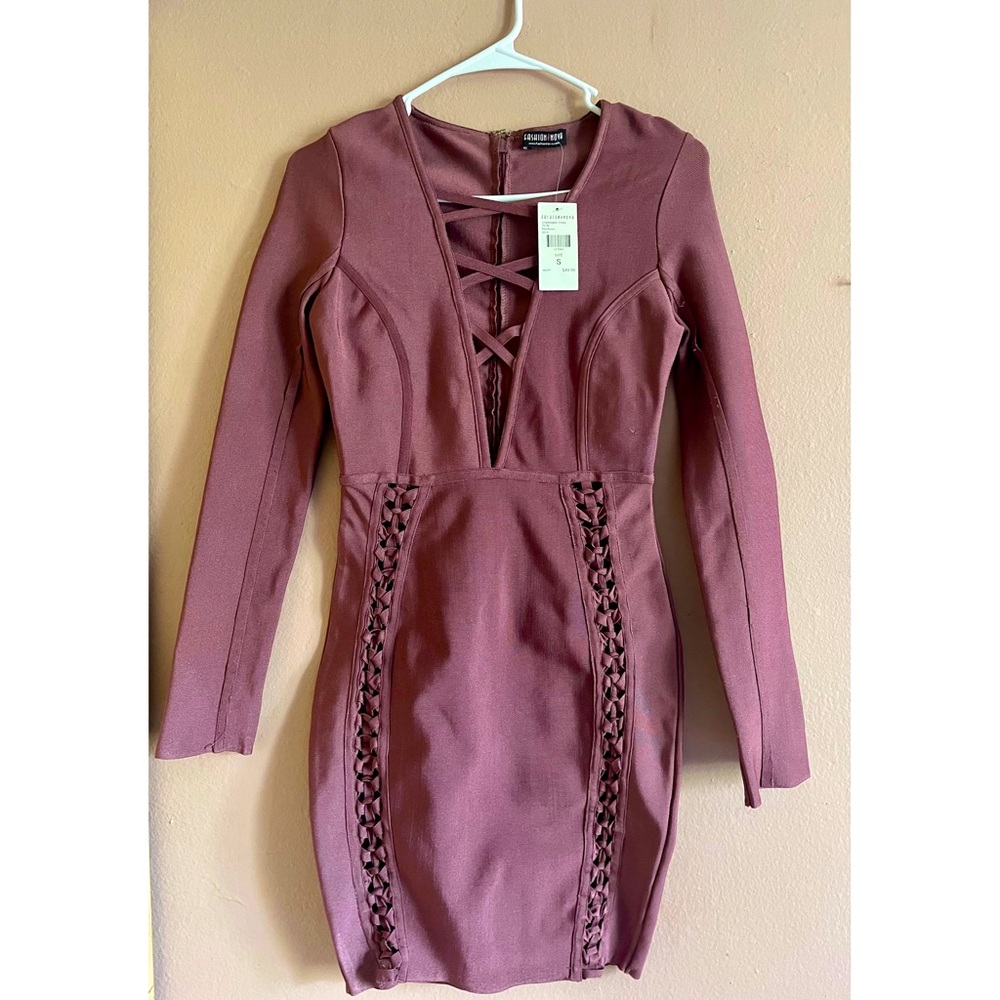 Bodycon Dusty Rose Mini Dress w/ cut outs. Size S.